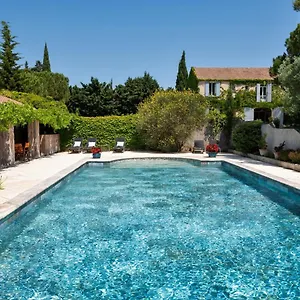 https://mas-des-prevots-bb.fr-provencehotel.com